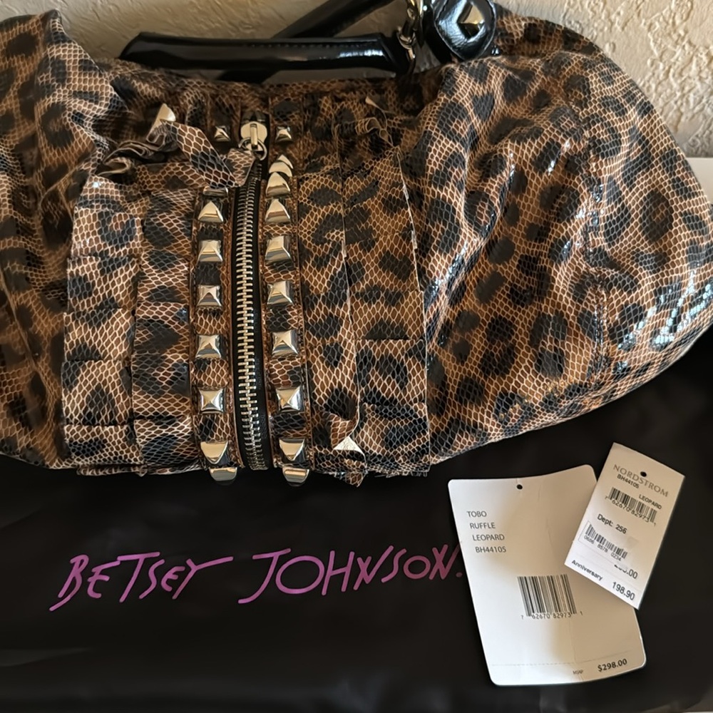Classic Betsey Johnson Tobo Ruffle Leopard bag - Picture 9 of 10